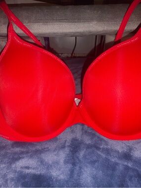 Victoria's Secret Red Padded T-Shirt Bra